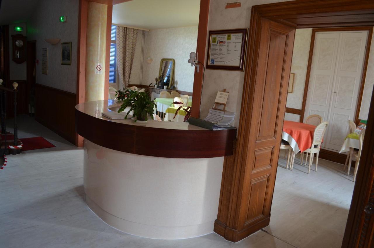 Hôtel Restaurant du Cheval Blanc Saint-Boil Extérieur photo