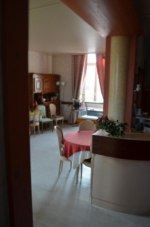 Hôtel Restaurant du Cheval Blanc Saint-Boil Extérieur photo