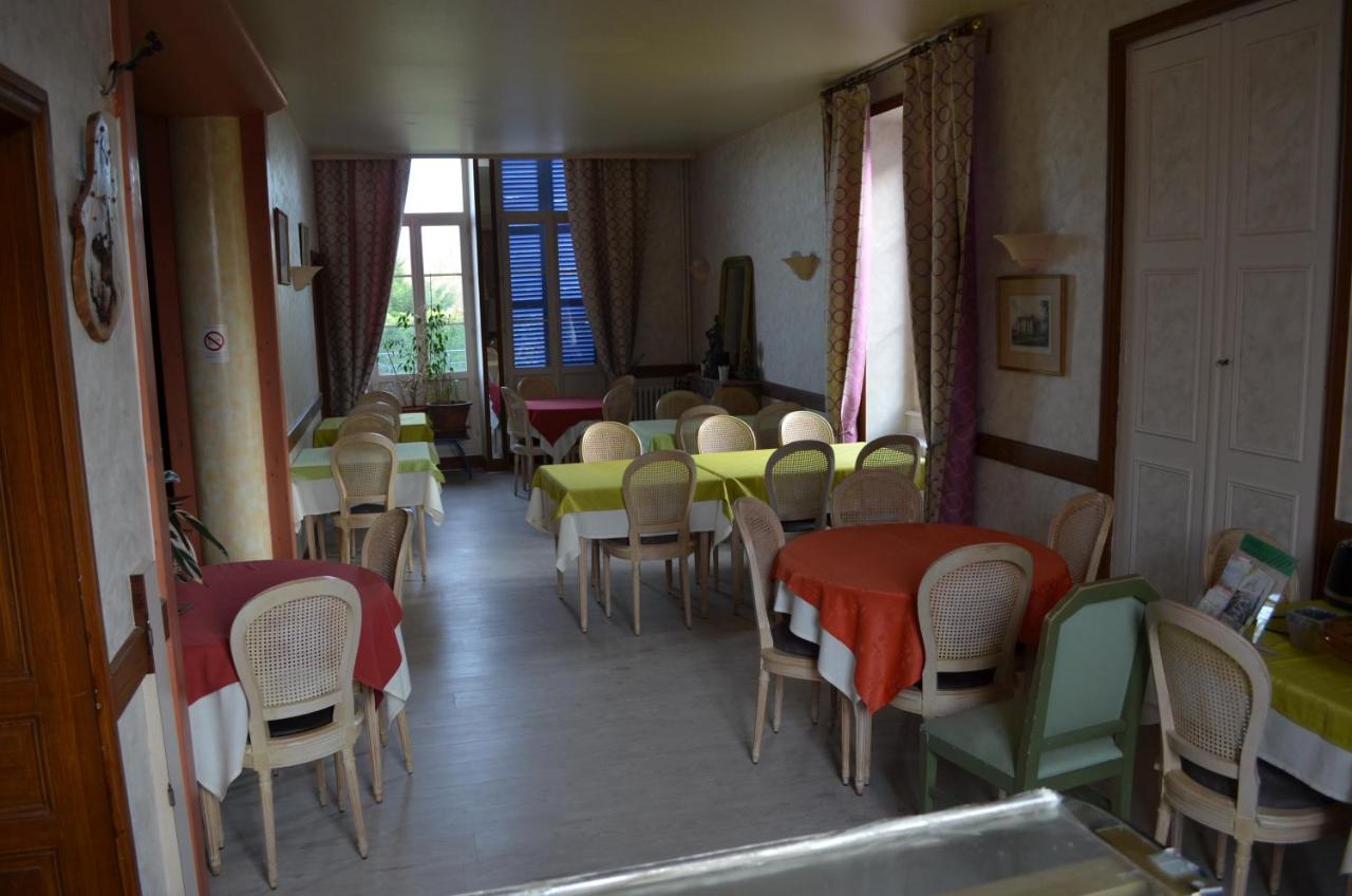 Hôtel Restaurant du Cheval Blanc Saint-Boil Extérieur photo